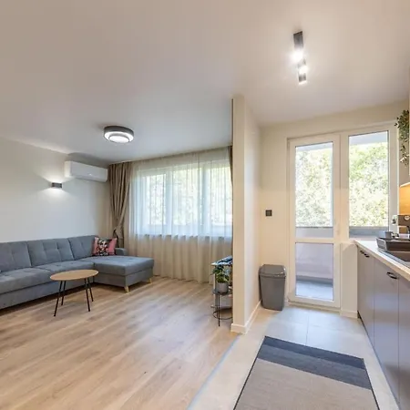 Relax And Apartman Várna